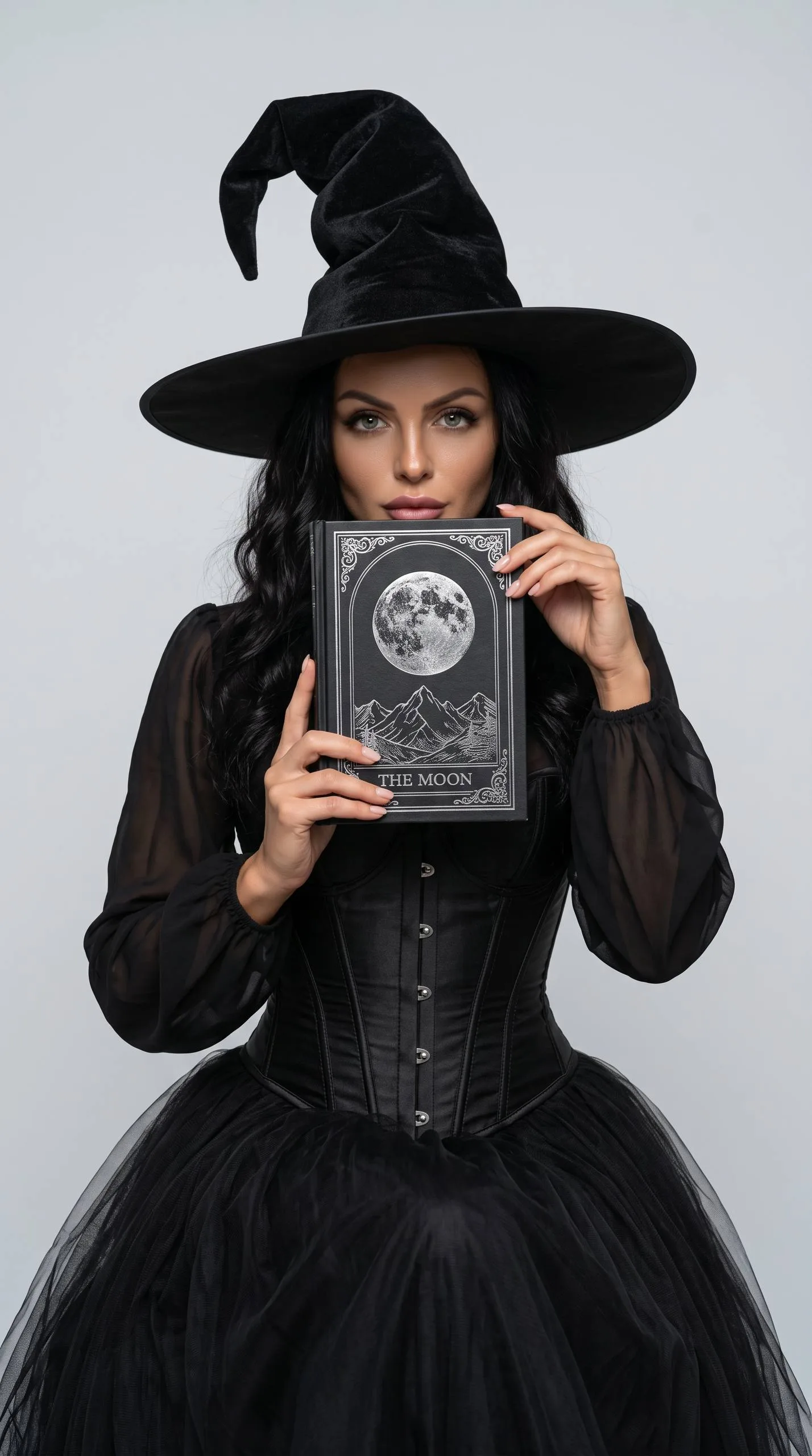 🧙‍♀️ Ведьма в чёрном платье