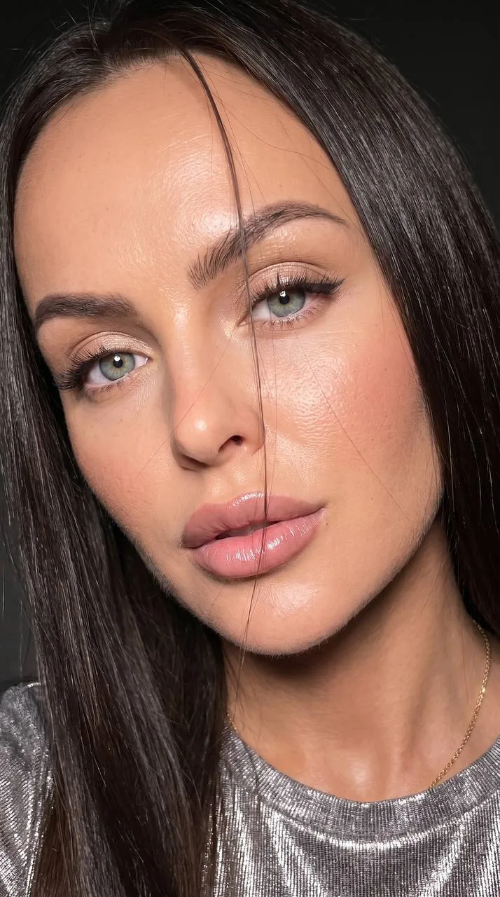 🤳 Близкое селфи с прядями