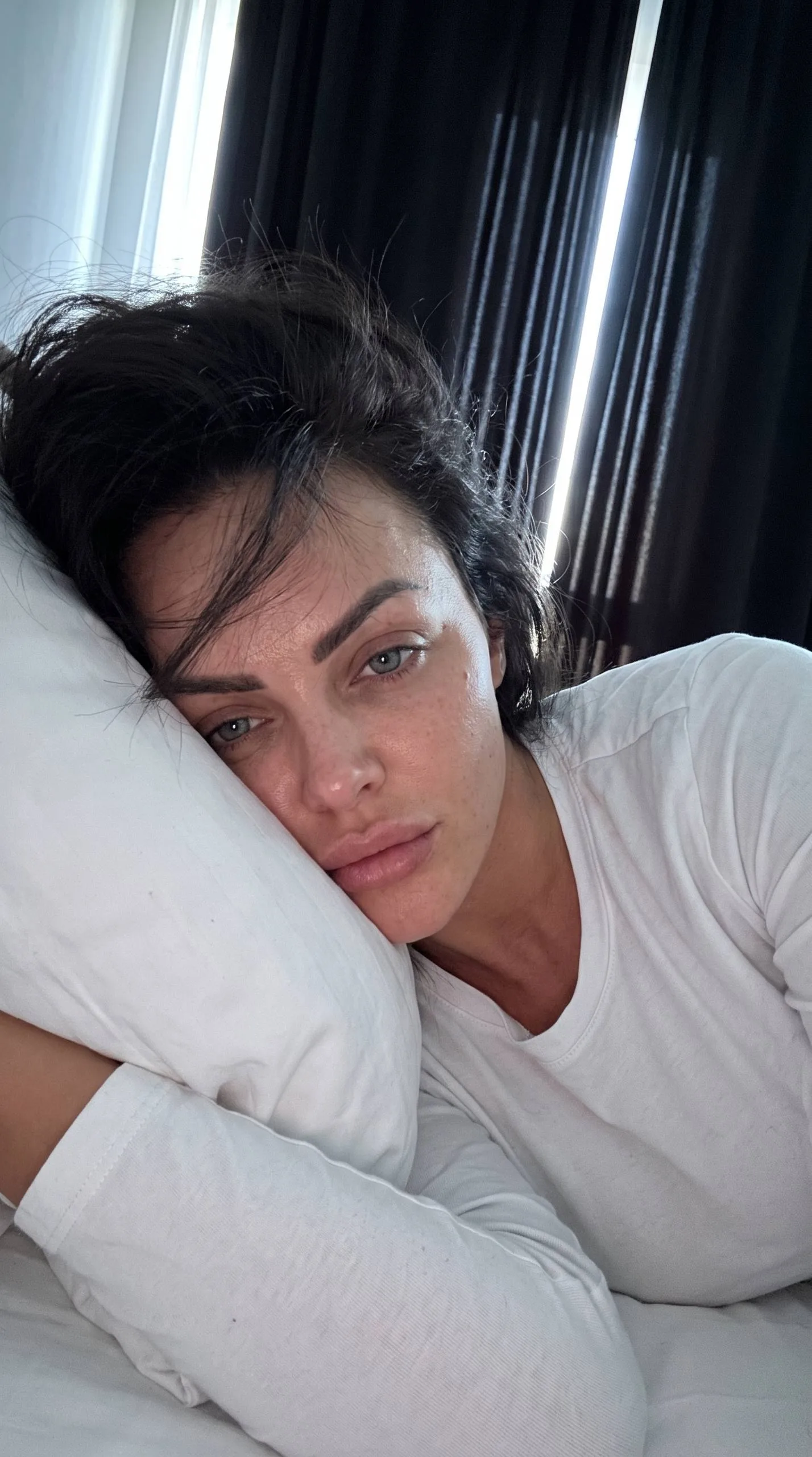🛏 Сонное утро в постели